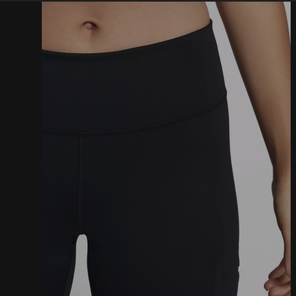 Nike Women's Power Pocket Hyper Dri-Fit Training Capris Tights Black - Medium - Picture 4 of 10